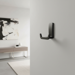 Vešiak TANIA L / Čierna matná