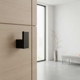 Vešiak DESIGNO / Čierna matná