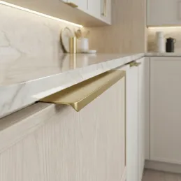 Úchytka na hranu dvierok PADOVA / Mosadz Brúsená