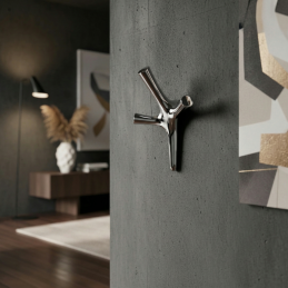 Vešiak ALAN / Lesklý chróm