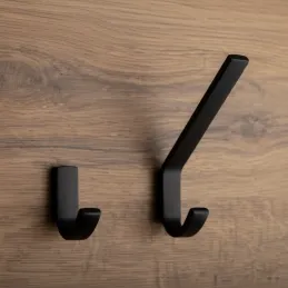 Vešiak PEG MAXI / Čierna