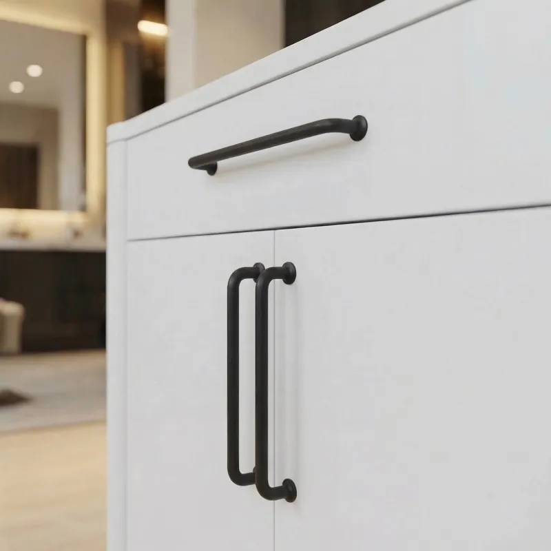 Úchytka KAREN / Čierna matná