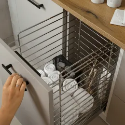 Výsuvný kôš na prádlo s tlmením a uchytením na dvierka ORTA / Lesklý chróm