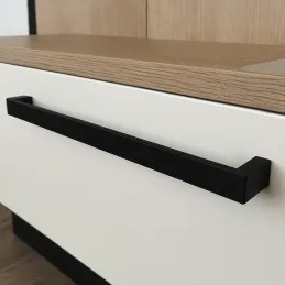 Úchytka OMEGA / Lesklý chróm