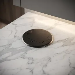 Interiérová zásuvka ALPHA BOX FRENCH 1x230V + USB C / Čierna matná