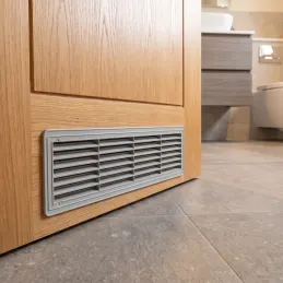 Obojstranná ventilačná mriežka do dverí 430 x 115 mm / Šedá