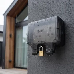Exteriérová elektrická zásuvka GARDENIA SCHUKO 2x230V / Čierna matná