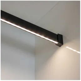 Vešiaková tyč SLIM na LED pásik s krytkou / Čierna